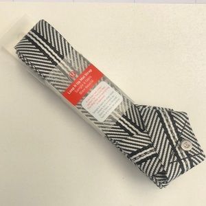 Lululemon NWT Loop It Up Mat Strap.
